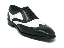 Carrucci Leather Two Tone Wingtip Oxford